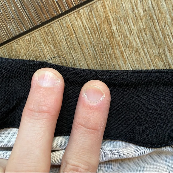 Diane von Furstenberg Black & Ivory Pure Silk Wrap Dress Size 4 - Picture 9 of 10